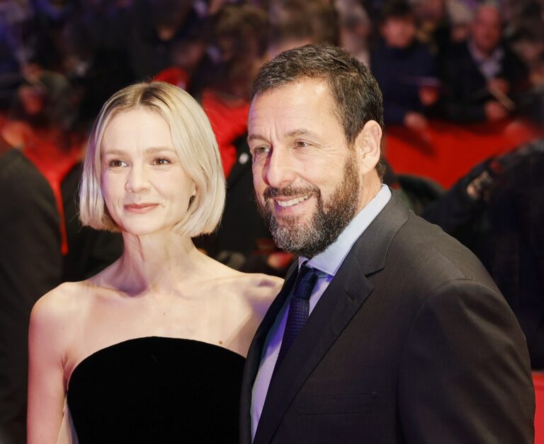 Carey_Mulligan_and_Adam_Sandler_at_Berlinale_2024